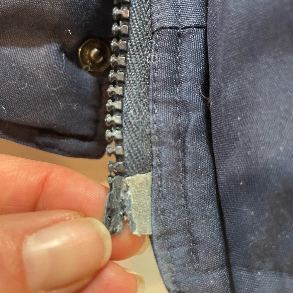 Expeditions Vest Men XL Blue Plaid Blanket Lined Utility Cargo Adult BROKEN ZIP* - Picture 10 of 11